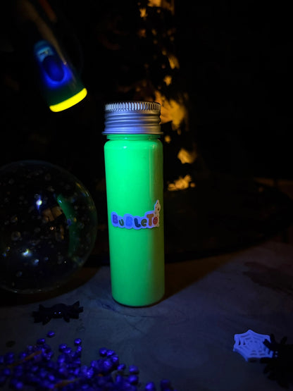 TrblieTo tancujúci elixír pod UV svetlom