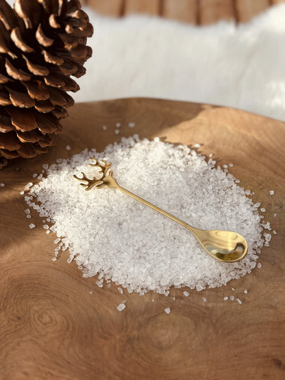 Zlatá kovová lyžička na senzorickú hru s vianočným motívom