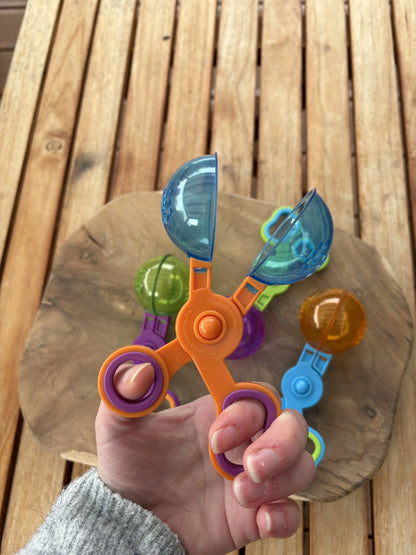 Senzorická naberačka nožnicová - Learning Resources