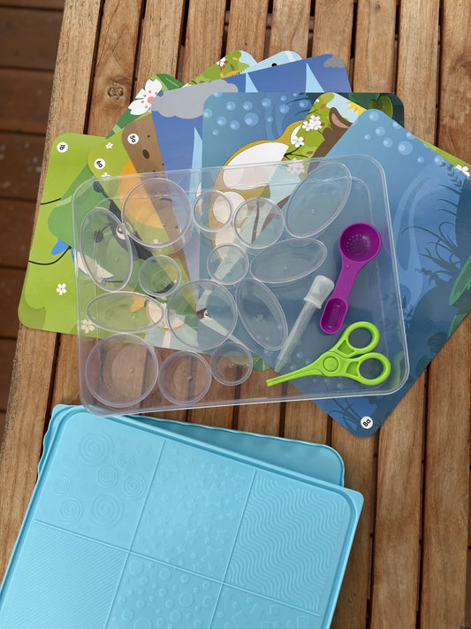 Senzorická tácka s mištičkami a pomôckami - Learning Resources